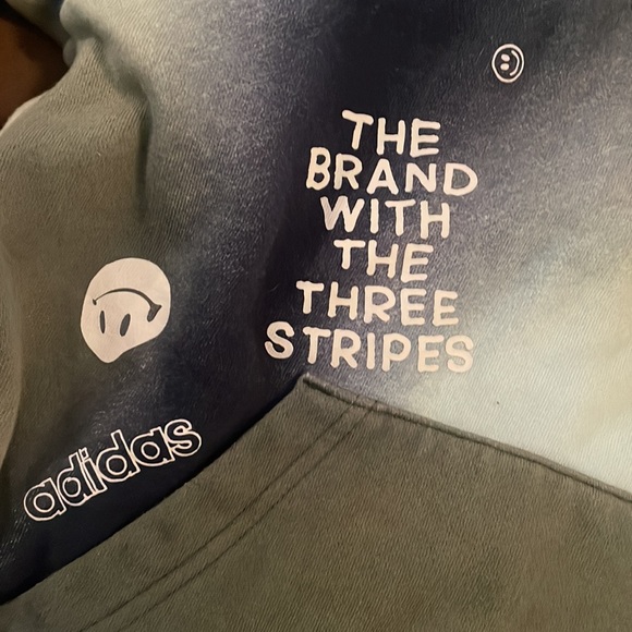 Adidas Sweatshirt 💙🙂 Unique and Like Brand New! - Picture 2 of 5